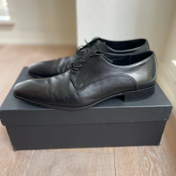 Boss Dress Shoes in Original Box BOSS Hugo Boss Vero Cuoio Dark Brown Black Bicycle Toe Derby  main image 4